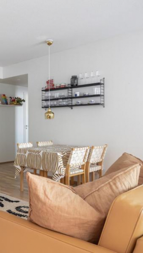Top, cozy, lakeside, sauna and free indoor parking